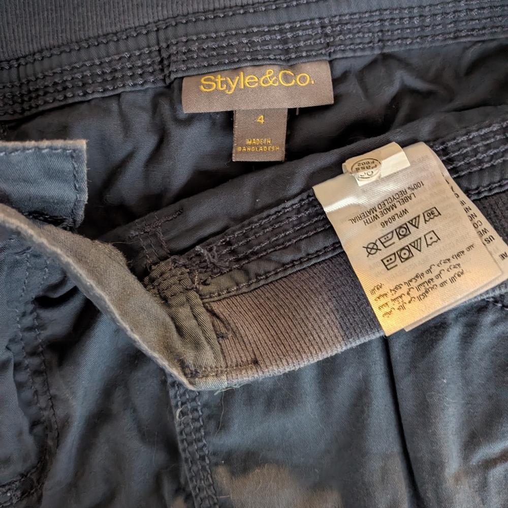 Style & Co Casual Cargo Pants Pair in Khaki & Blue Capri Length Runs Large - Picture 7 of 7